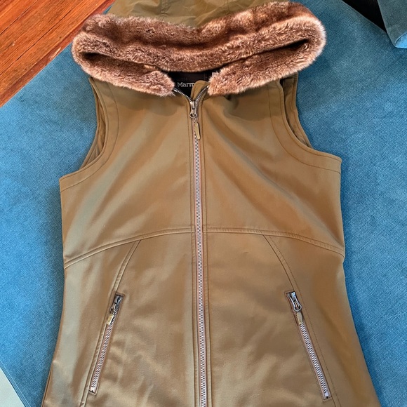 Marmot Women’s Vest - Picture 7 of 7